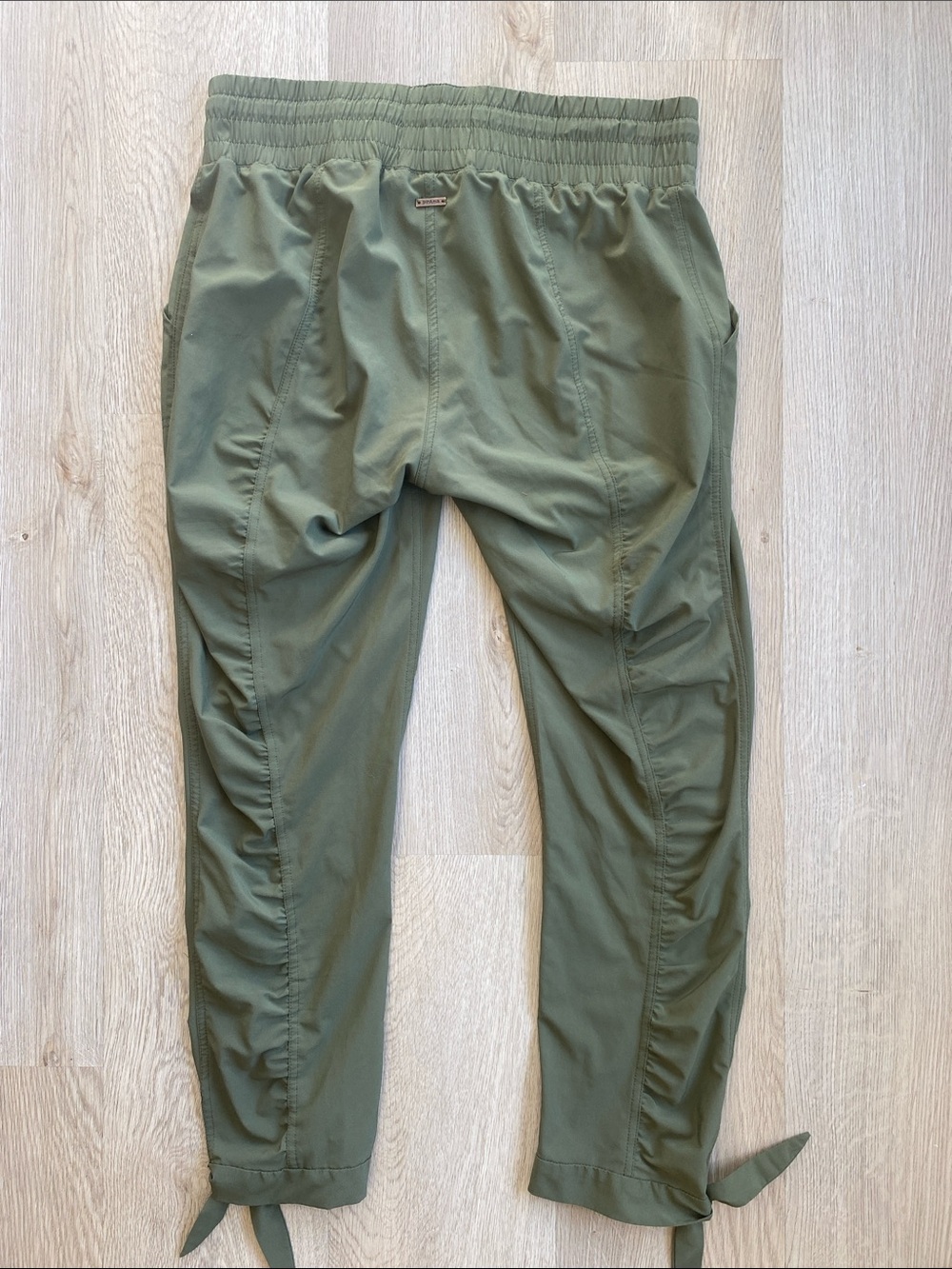 PrAna Olive Green Ruched Tie Hem Crop Pants | Stretch Travel Hiking Joggers M - Picture 7 of 11